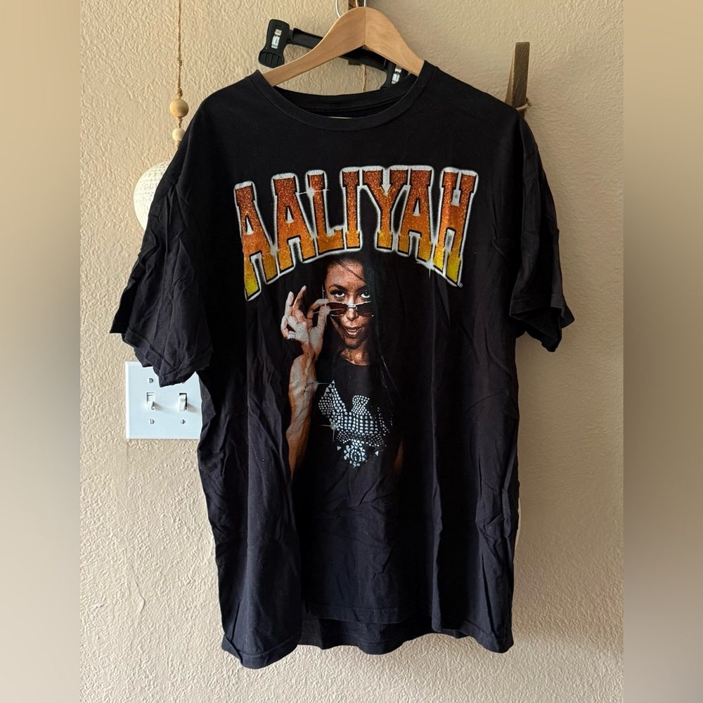 Aaliyah Black Graphic Tee